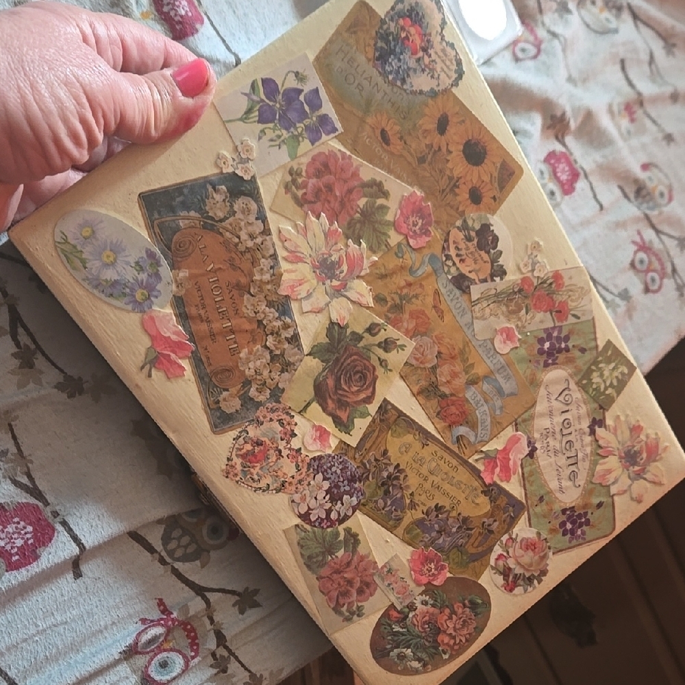Floral Vintage-Inspired Decorative Box